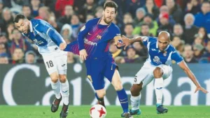 cầu thủ rê bóng