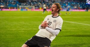 Bỏ Sesko, MU tranh sao tuyển Đức với Bayern