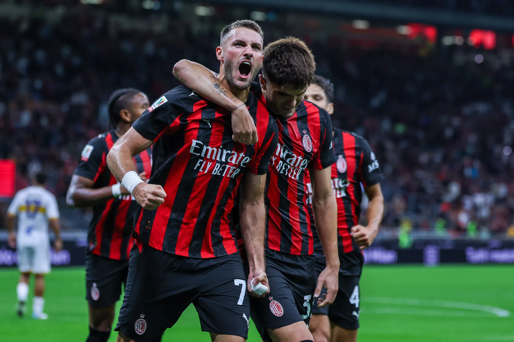 Milan sẽ tăng cường hàng công vào tháng 1