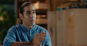 Nhà báo Malaysia bị tấn công sau khi chỉ trích bê bối nhập tịch