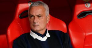 Phản ứng của Mourinho khi Amorim bị MU sa thải